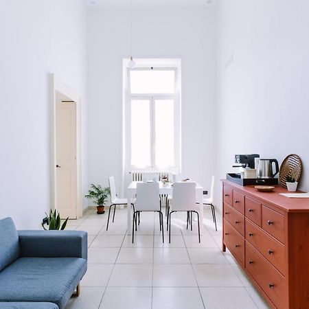Pangea E Panthalassa B&B Lecce Bagian luar foto